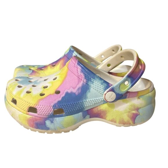 Crocs Classic Tie-Dye Graphic Clog Womens Size 6 Multi-Color Comfort Footwear - Picture 1 of 8
